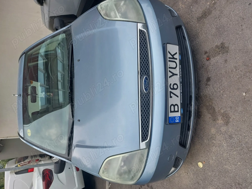 Vând mașină ford fiesta