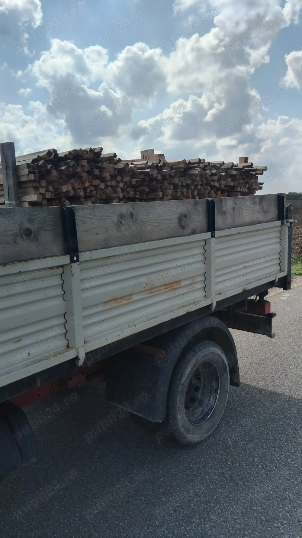 Vând deșeuri lemnoase 