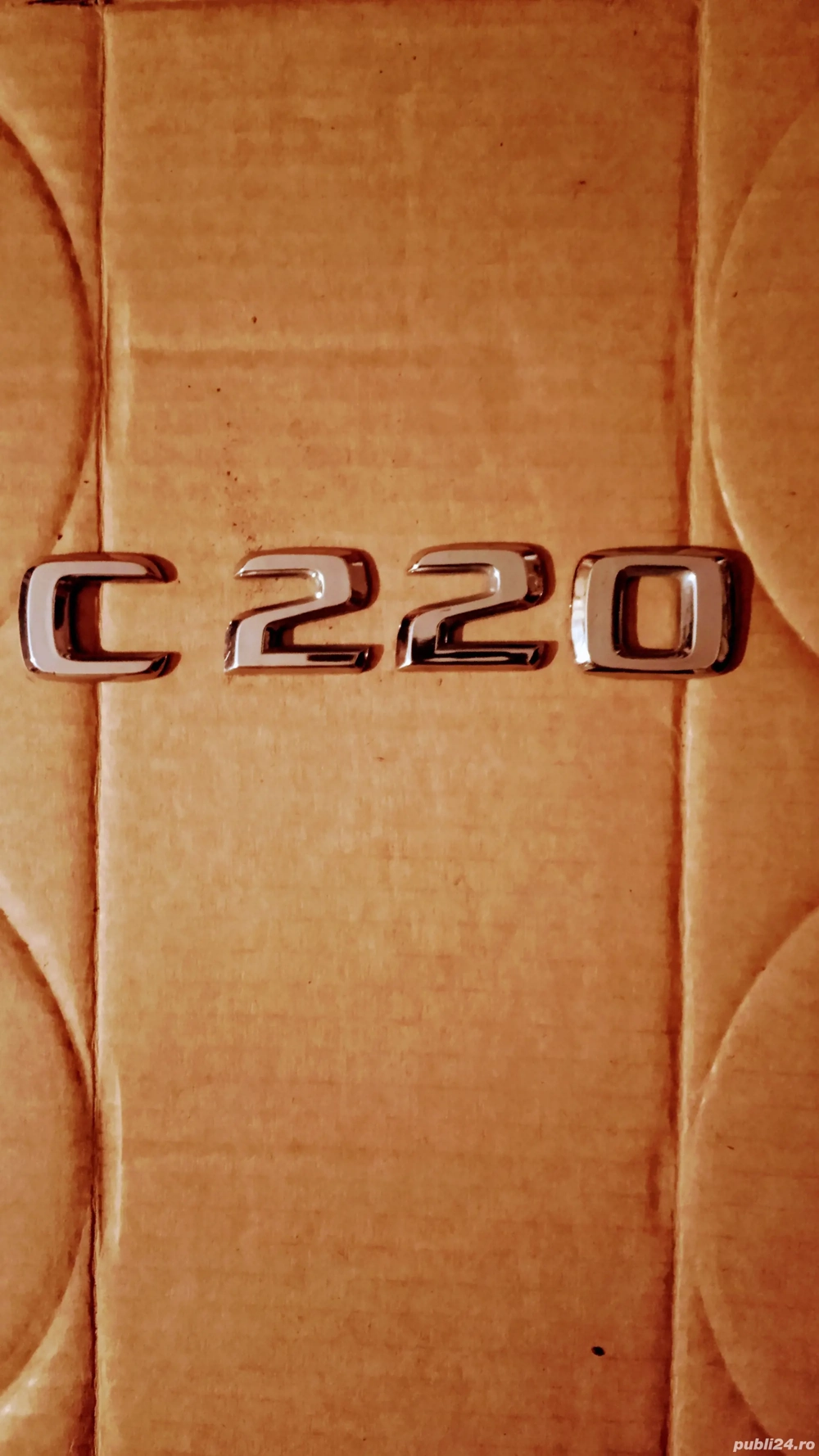 Litere Cromate Mercedes C 220 Originale Germany Emblema pentru portbagaj spate. Pret 95 Lei.