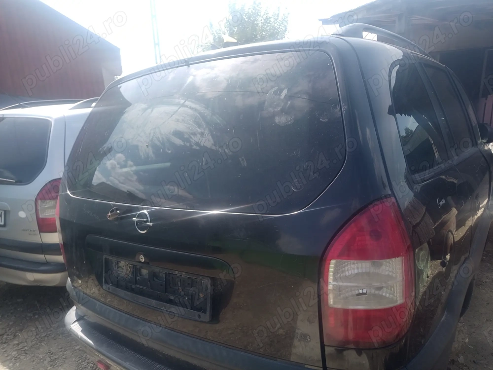 Dezmembrez Opel Zafira 