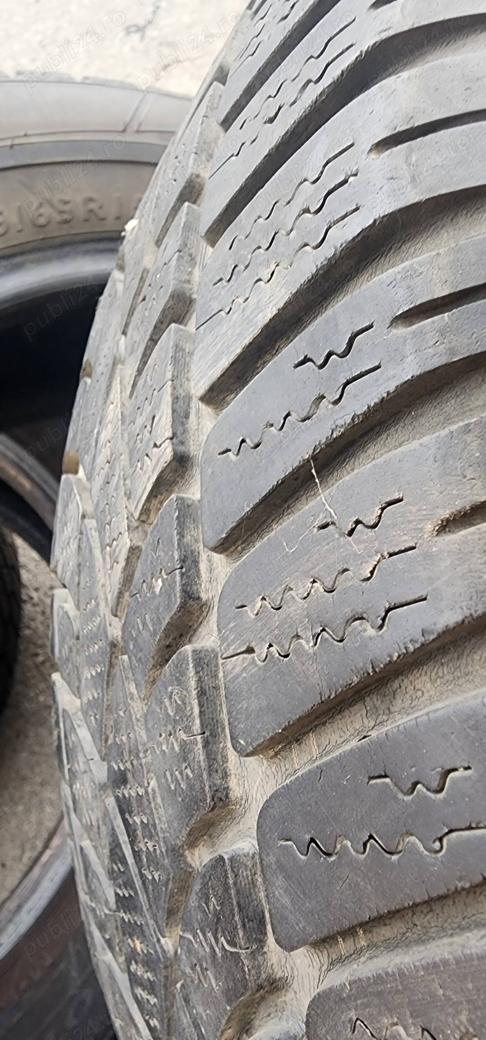 Anvelope Debica și Dunlop 