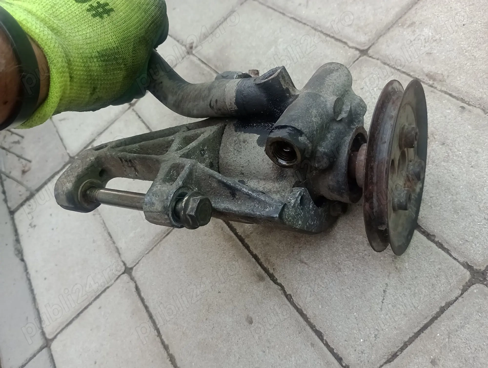 Pompa servo direcție 