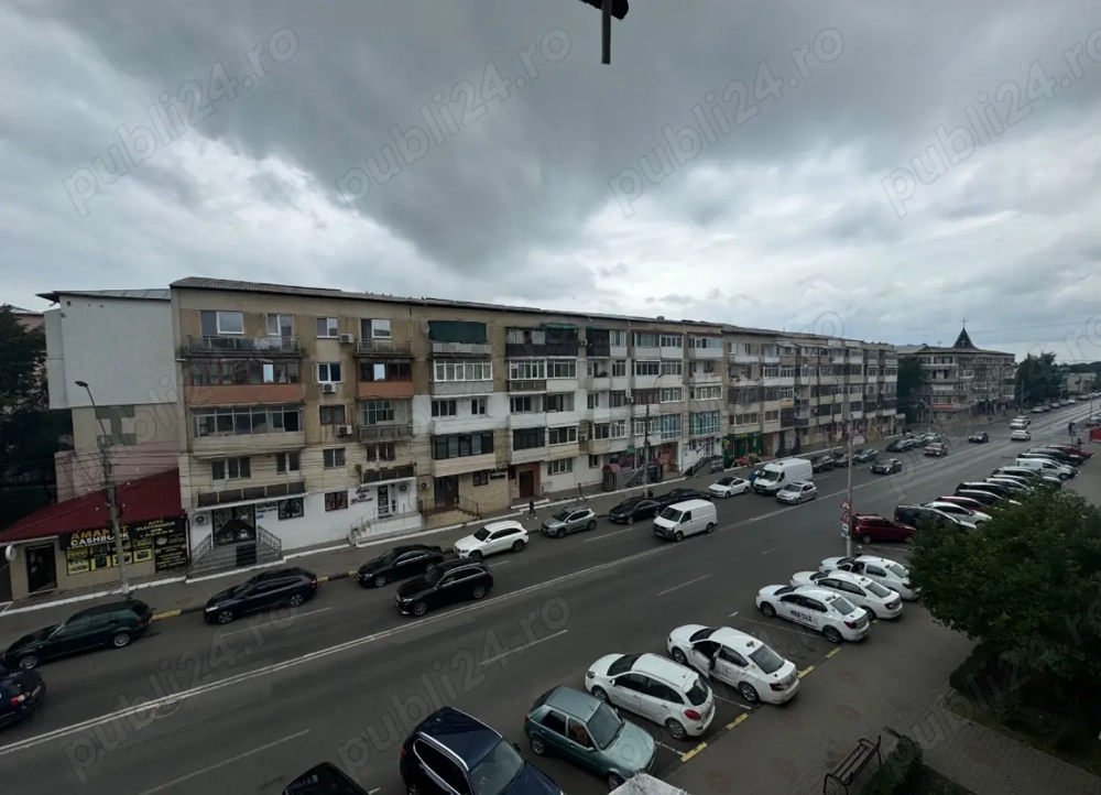 Vand Apartament cu 3 Camere in Tecuci - Gheorghe Petrascu