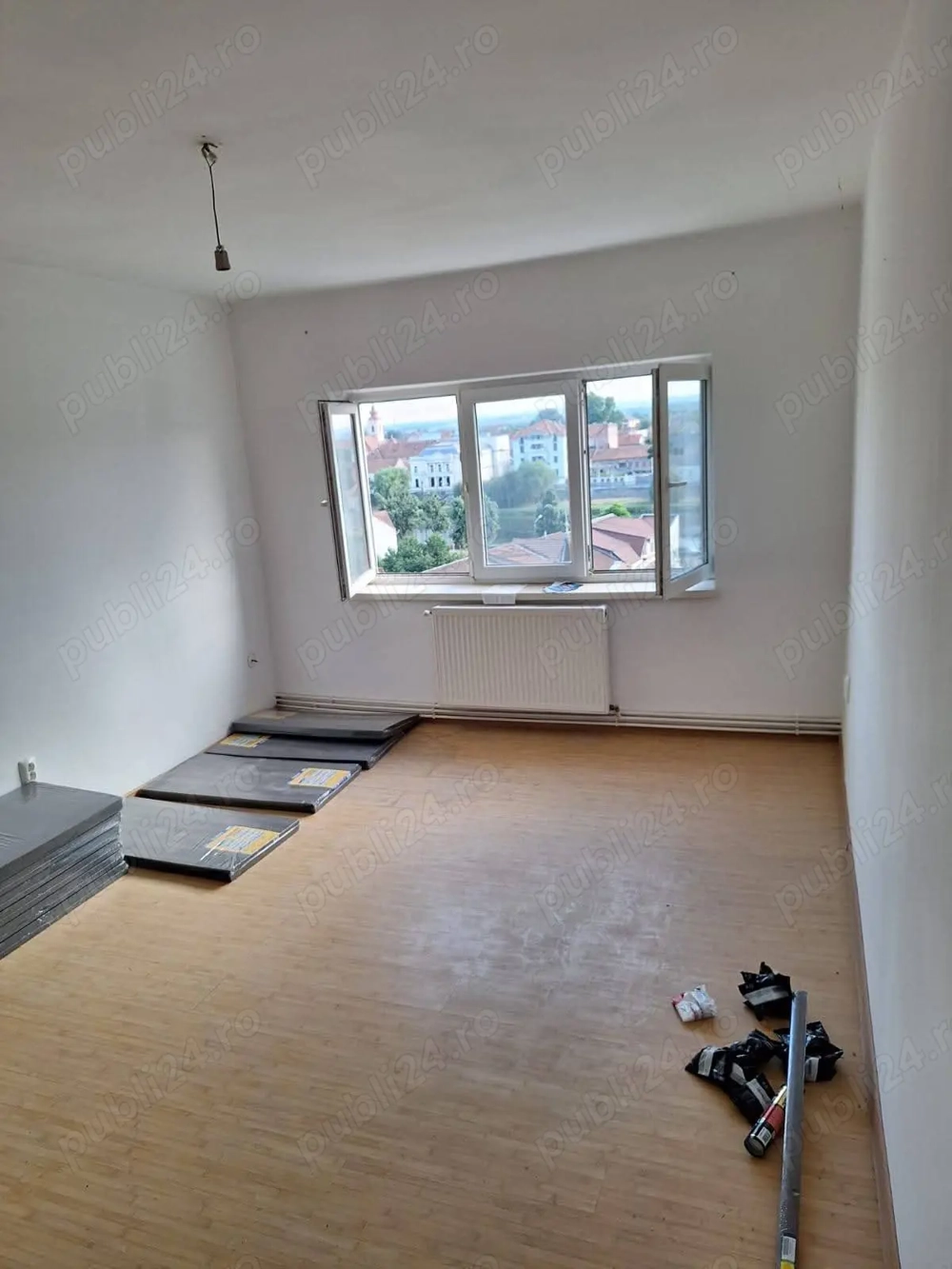 Vând apartament în Lugoj central