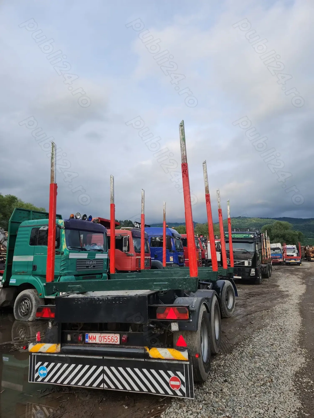 Remorcă forestiera transport lemn 