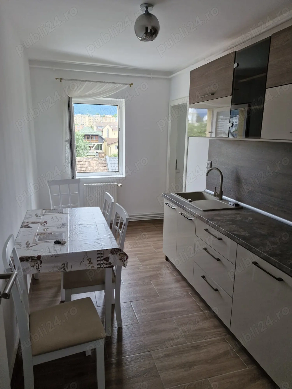 Apartament 3 camere Codrii Cosminului 