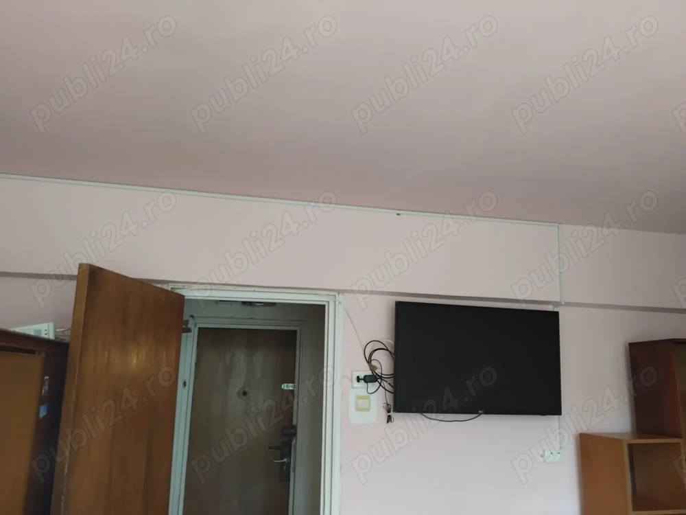 INCHIRIERE garsoniera 3 minute Metrou Titan