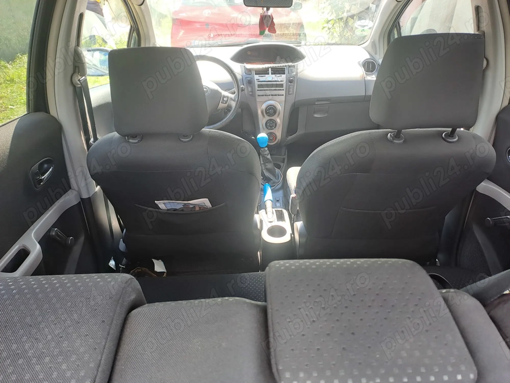Vând Toyota Yaris