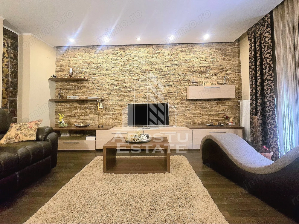 Apartament 3 camere Boul Rosu cu loc de parcare