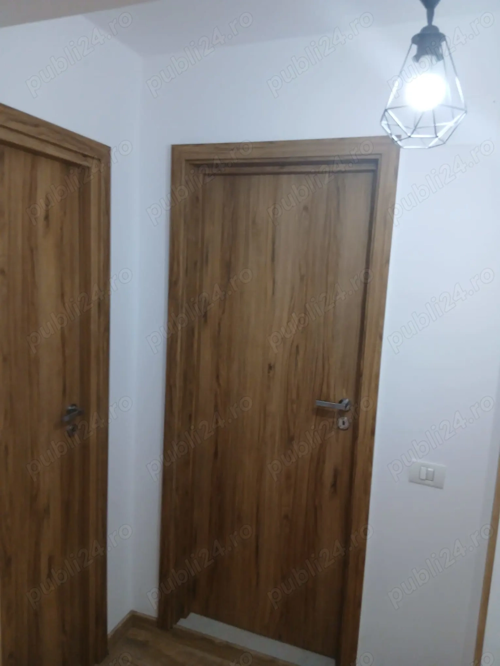 Închiriez pe termen lung