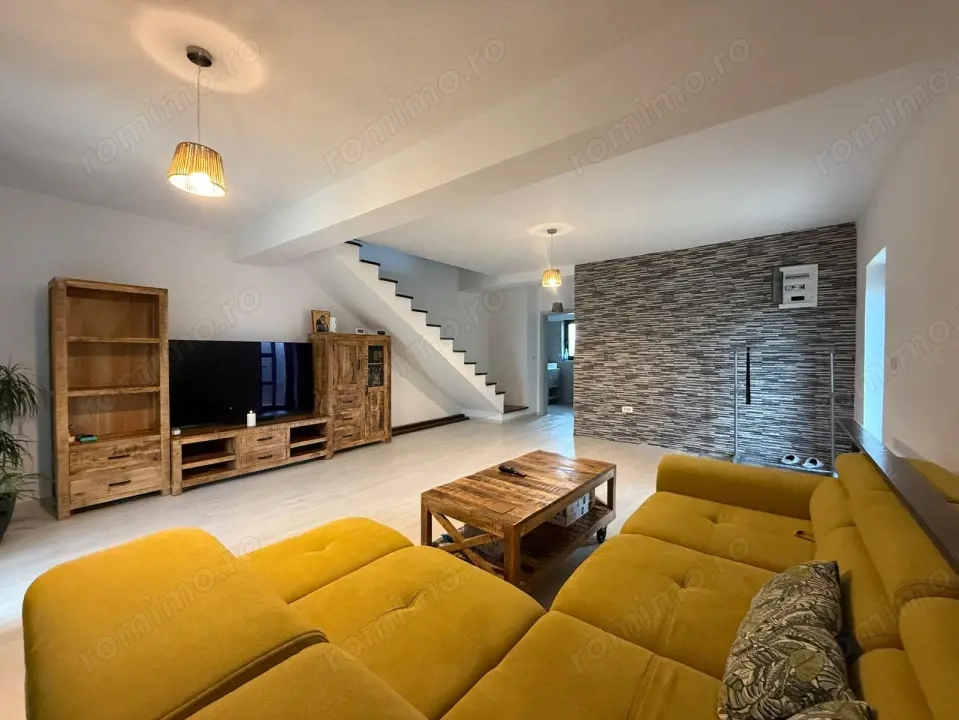 Casa cu 4 camere, 93 mp utili, teren 327mp - zona Giroc 