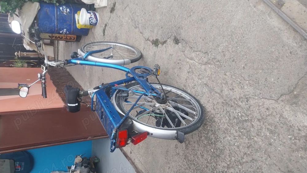 Vând bicicleta Hercules cu motor Sachs