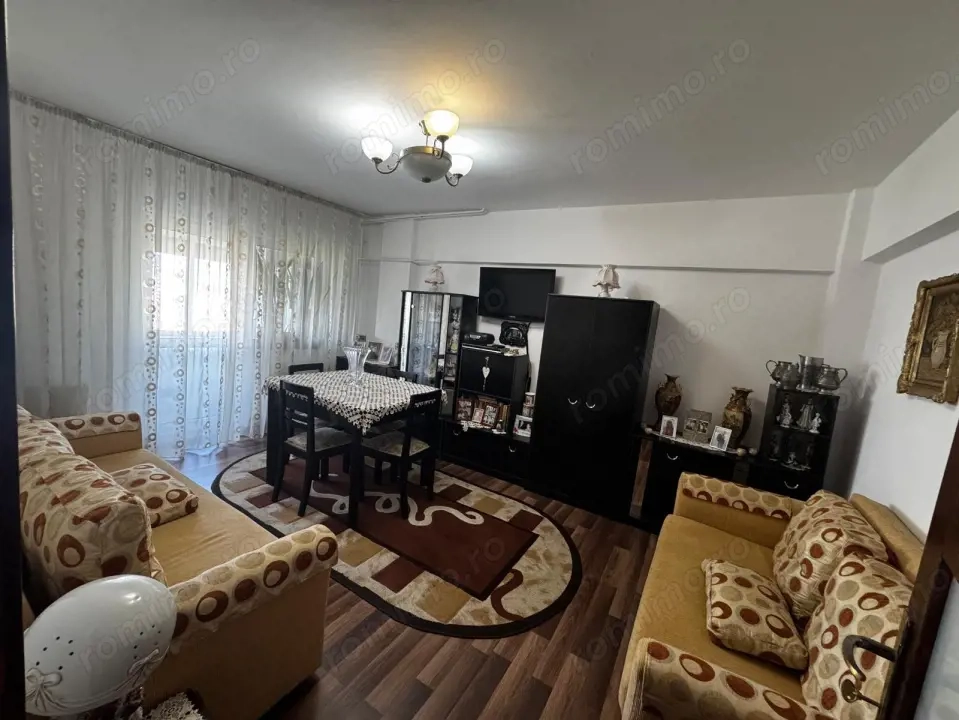 Ap 2 cam conf 1 dec, etaj 6/7 ULtracentral, bloc 1986