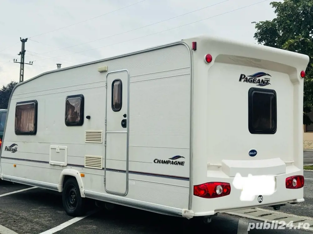 Vand Rulota Caravana Bailey  5-6 locuri de dormit An 2006