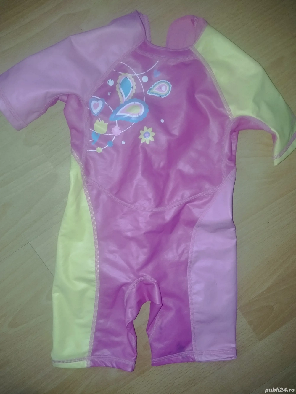 Costum de baie neopren(nu se udă)+cască nouă,ambele100 leipt copii
