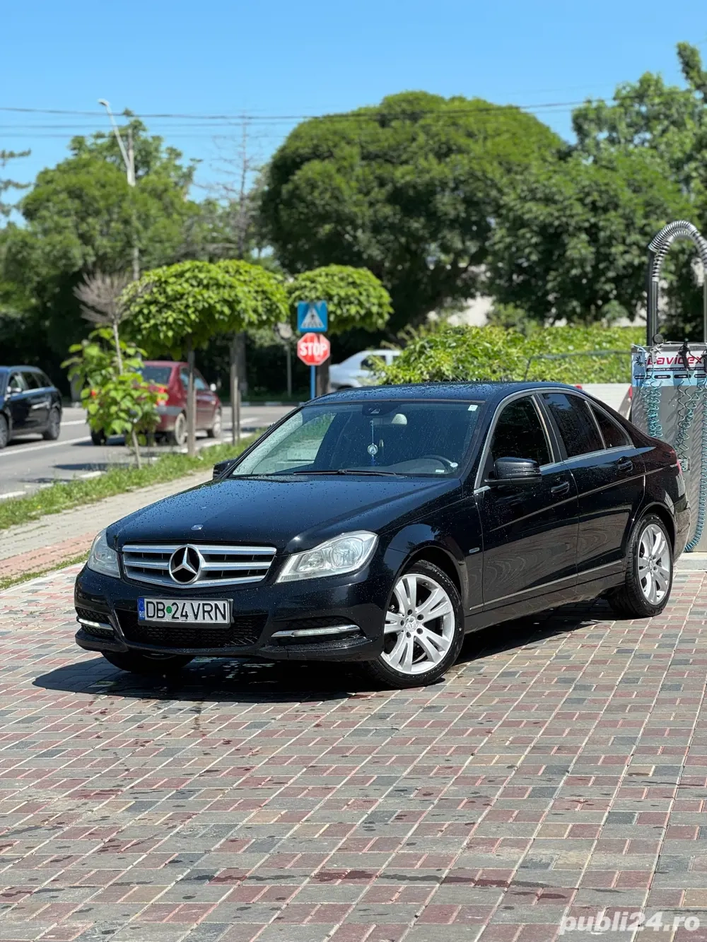 Mercedes-Benz C220