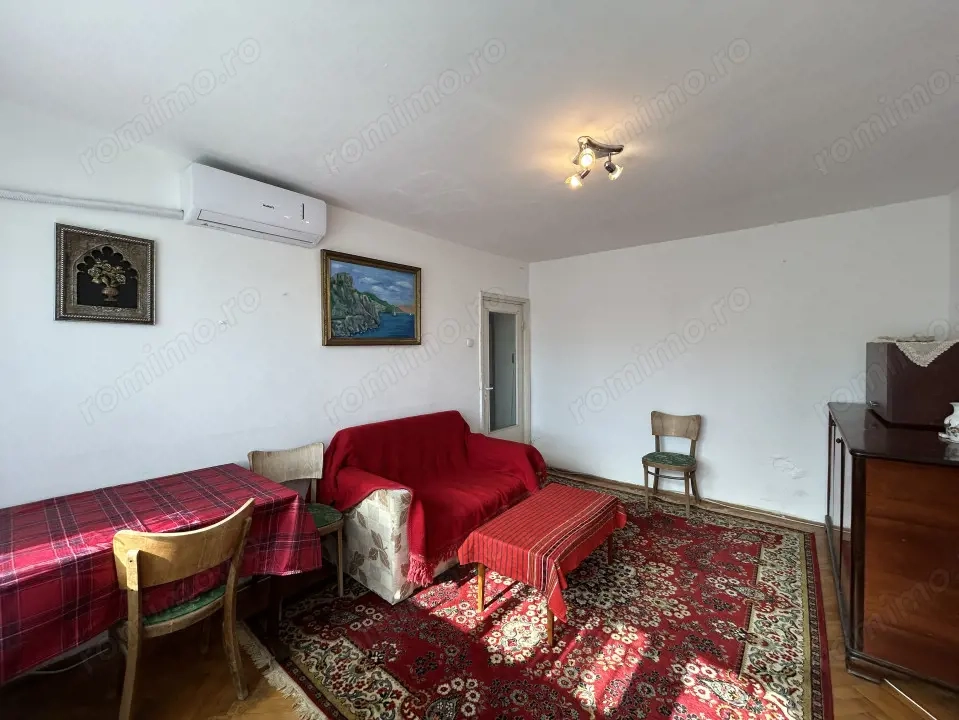 Apartament 3 camere, semidecomandat, 52mp utili, zona Iosefin 