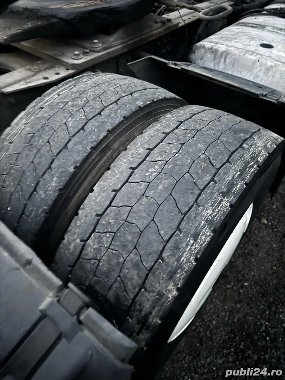 vand cap tractor man