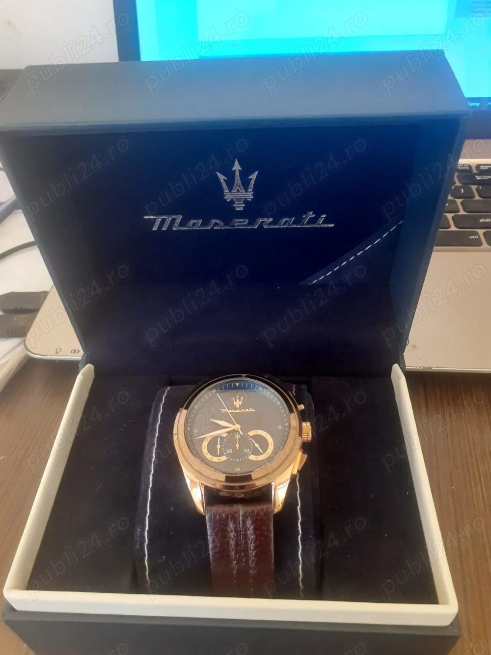 Vand URGENT ceas maserati nou