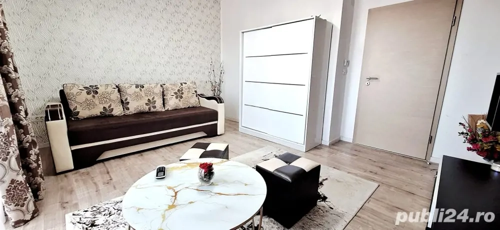 Închiriez apartament în GIROC cu 2 Camere , bucătărie ,bai