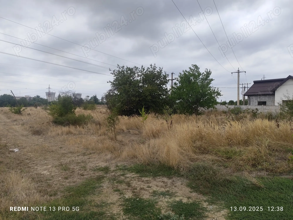 2500 mp intravilanul 