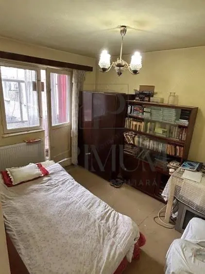 Iulius Mall- apartament 2 camere, etaj 1, centrala proprie, zona excelenta