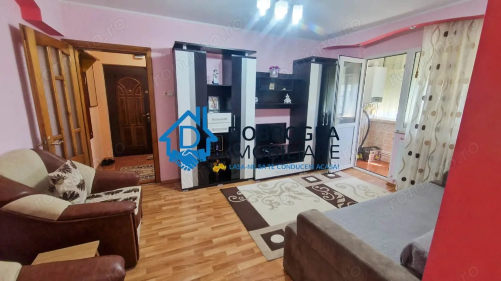 VEST- APARTAMENT 2 CAMERE ,CENTRALA GAZ