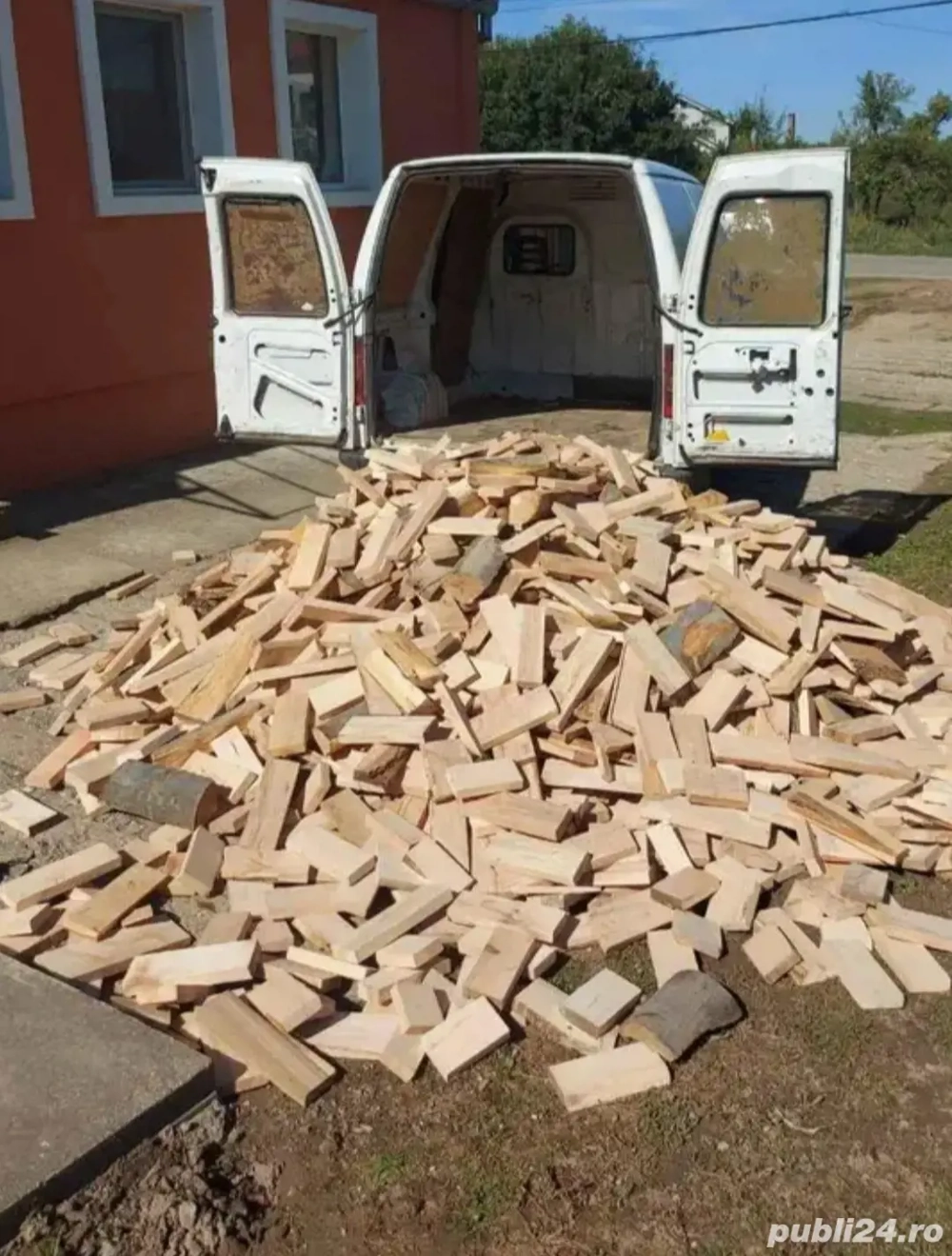 Vînd Lemne de foc USCATE Deșeuri FAG  