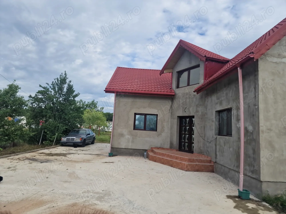 Casă de vânzare în Spătaru