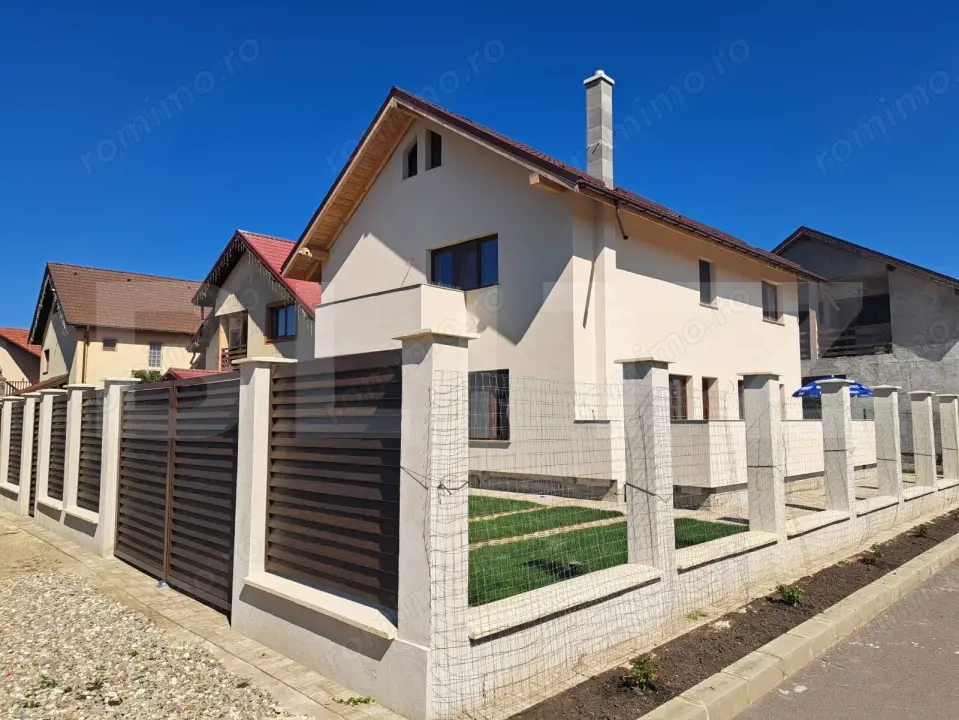 Casa  individuala de vanzare in Bod 