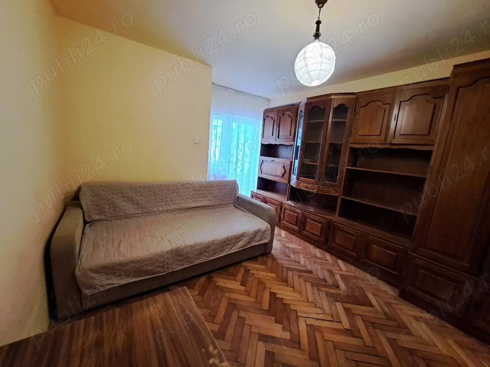 Dau in chirie garsoniera in zona Iosia