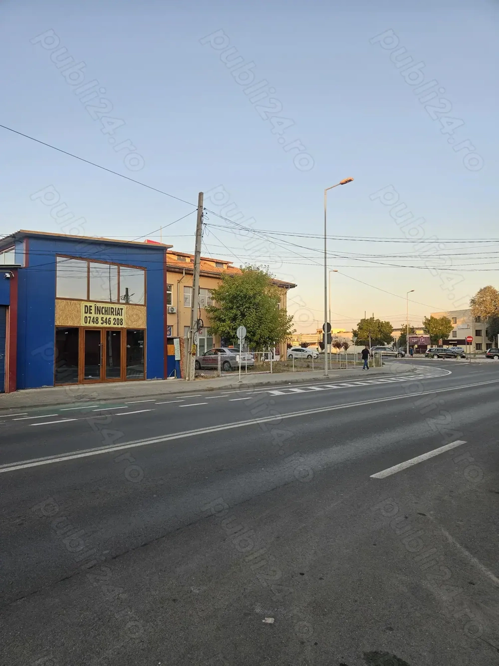  Spațiu de închiriat - ideal birouri - fast-food - activități comerciale