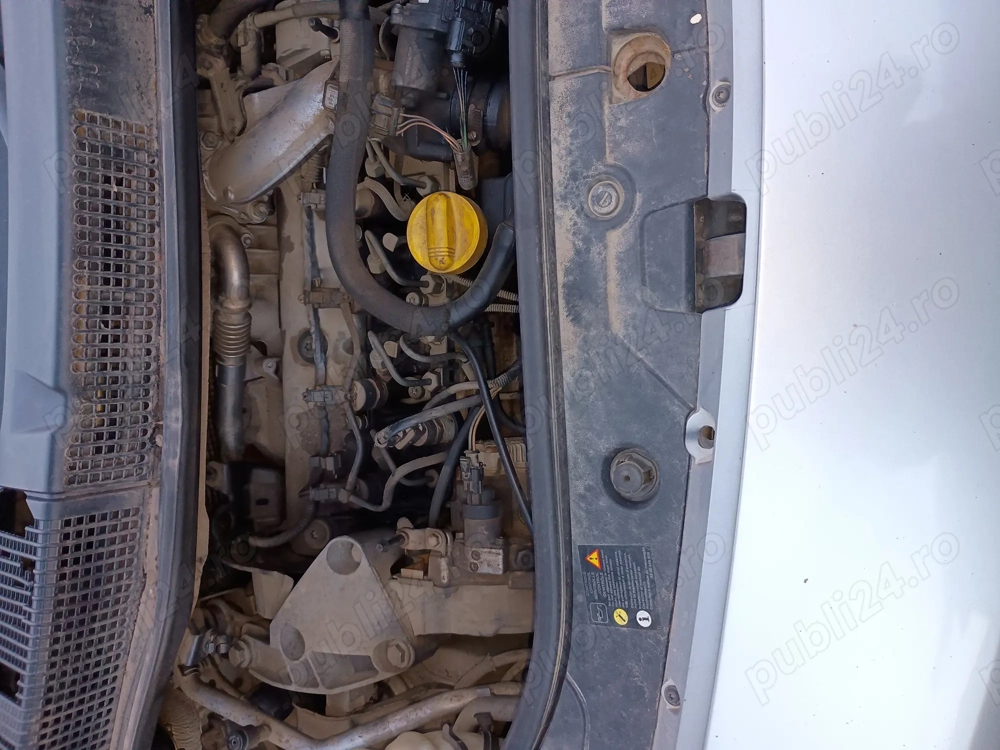 Vând autoturism Renault Megane scenic grand scenic șapte locuri an fabricație 2006 închidere central