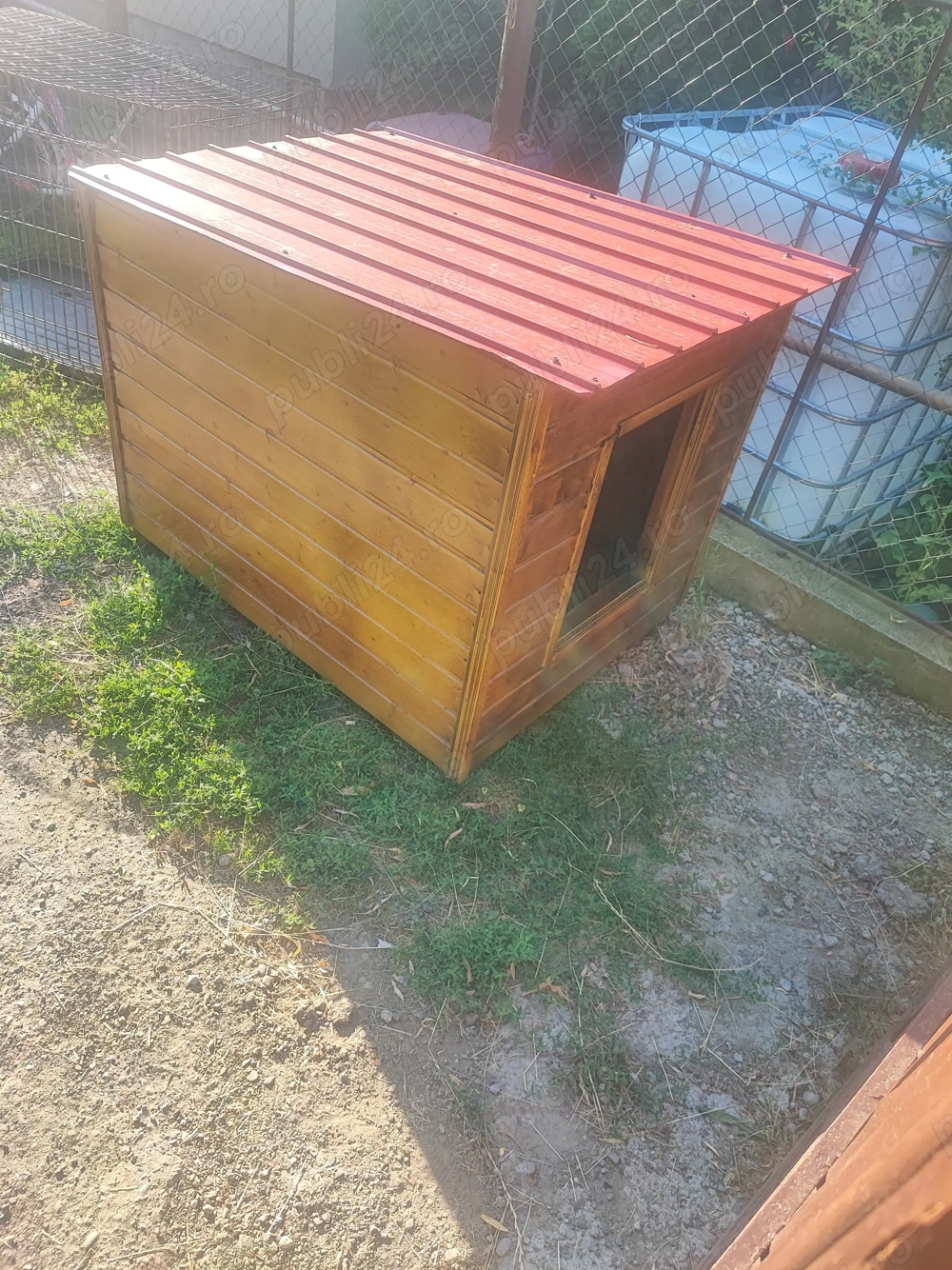 Se vinde coteț pentru caine