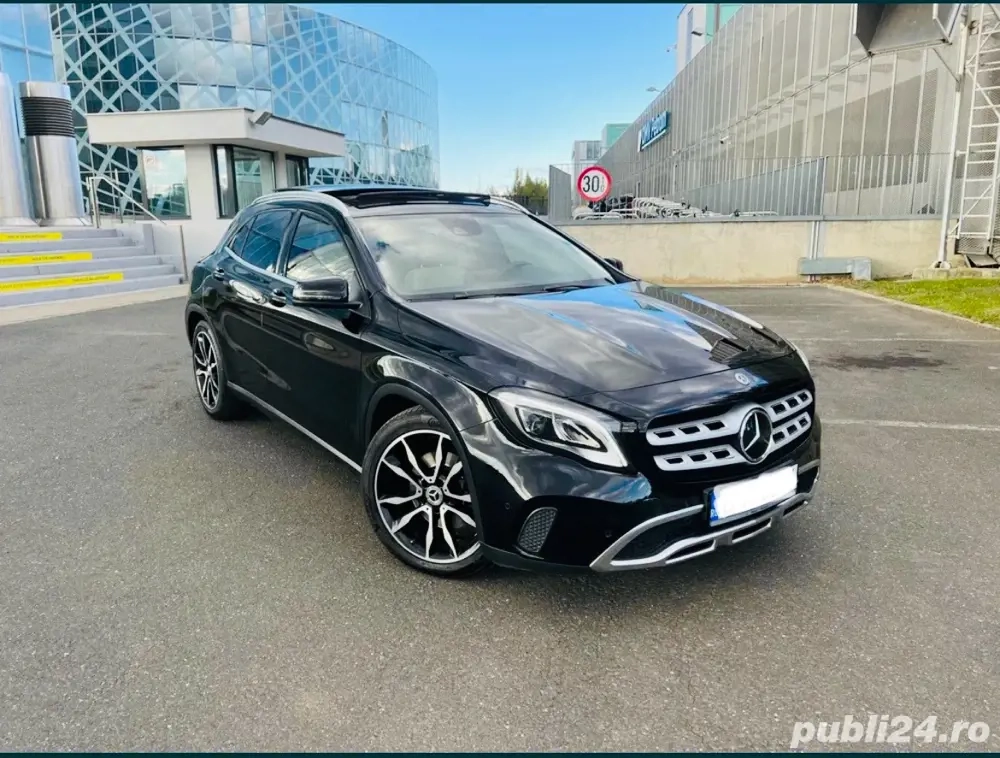 Mercedes-Benz GLA 250 4MATIC 2.0 Benzină | 2018 | Automat