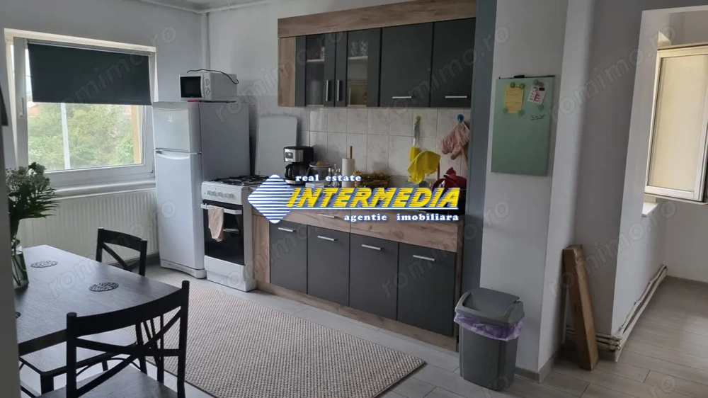 SEBES ! Vanzare Apartament 2 camere decomandat Etaj 2 cu 2 balcoane Central cu priveliste deosebita SEBES ! Vanzare Apartament 2 camere decomandat Etaj 2 cu 2 balcoane Central cu priveliste deosebita