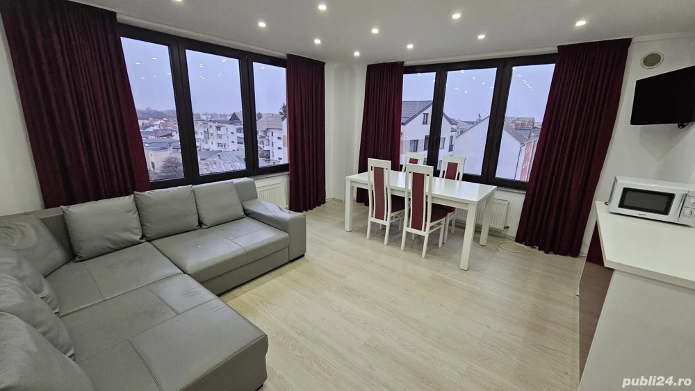 Vand Apartament 3 camere