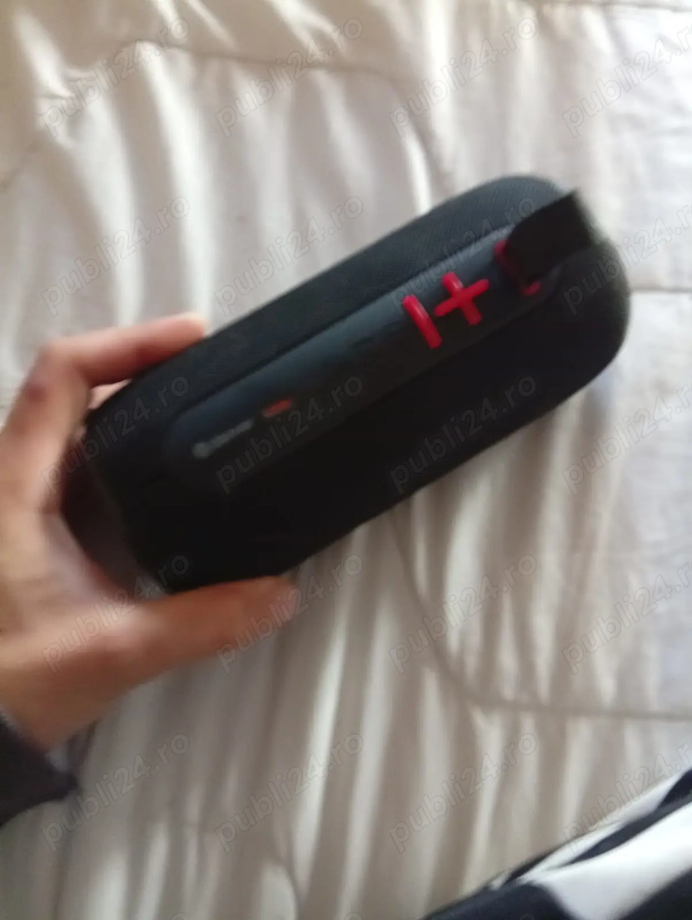 Vând boxe bluetooth 