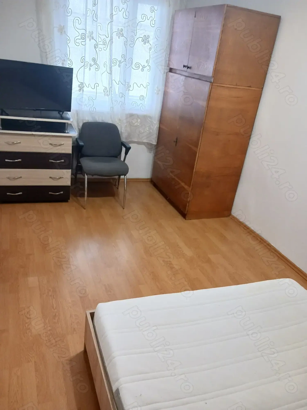 Vând apartament de două camere în Buzău