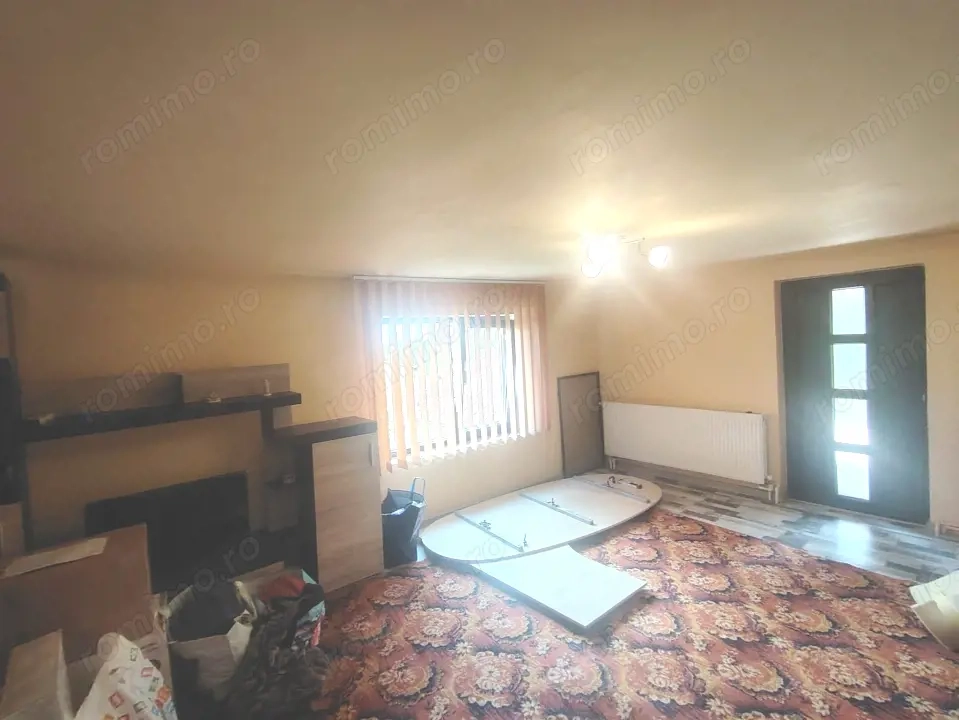 Casă spațioasă + teren 4800 mp, deschidere la 2 străzi – ideal locuit/investiție