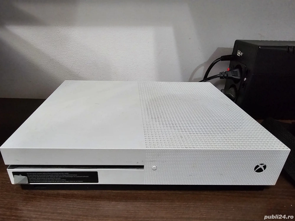 Consola Xbox One S 1Tb cu joystick alb 