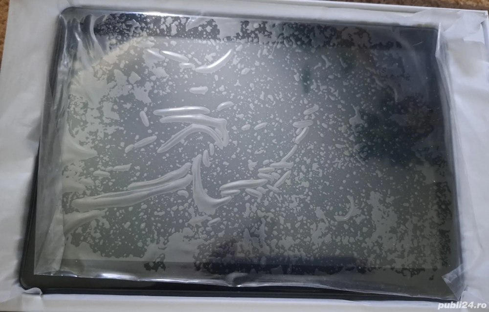 Vând tabletă nouă dual sim 