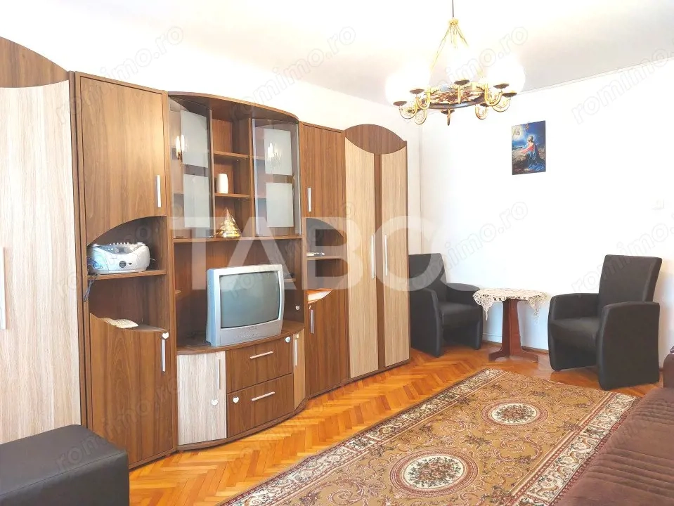 Apartament de inchiriat 3 camere decomandate parter zona Strand Sibiu