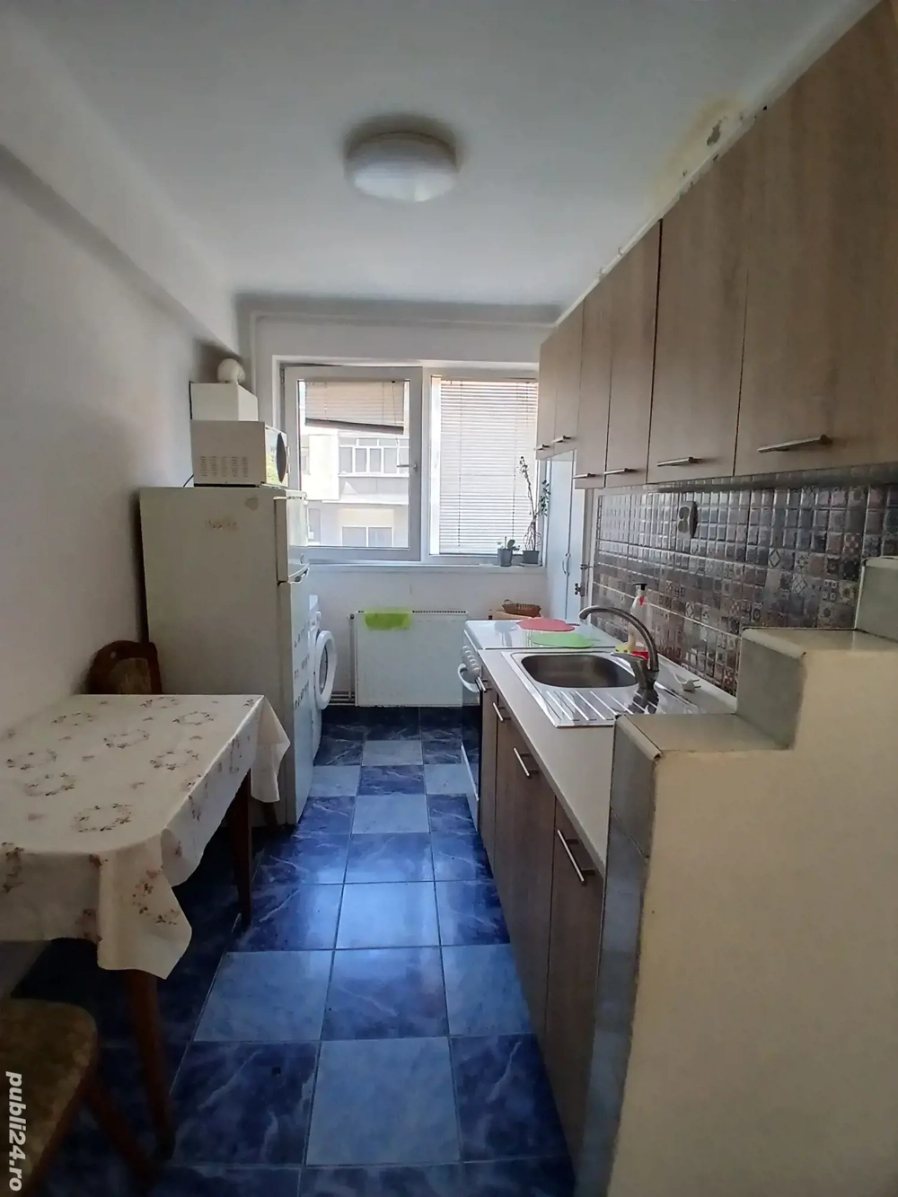 Apartament 2 camere  mobilat, utilat, cu CT in 7 Noiembrie, 360 Euro  luna