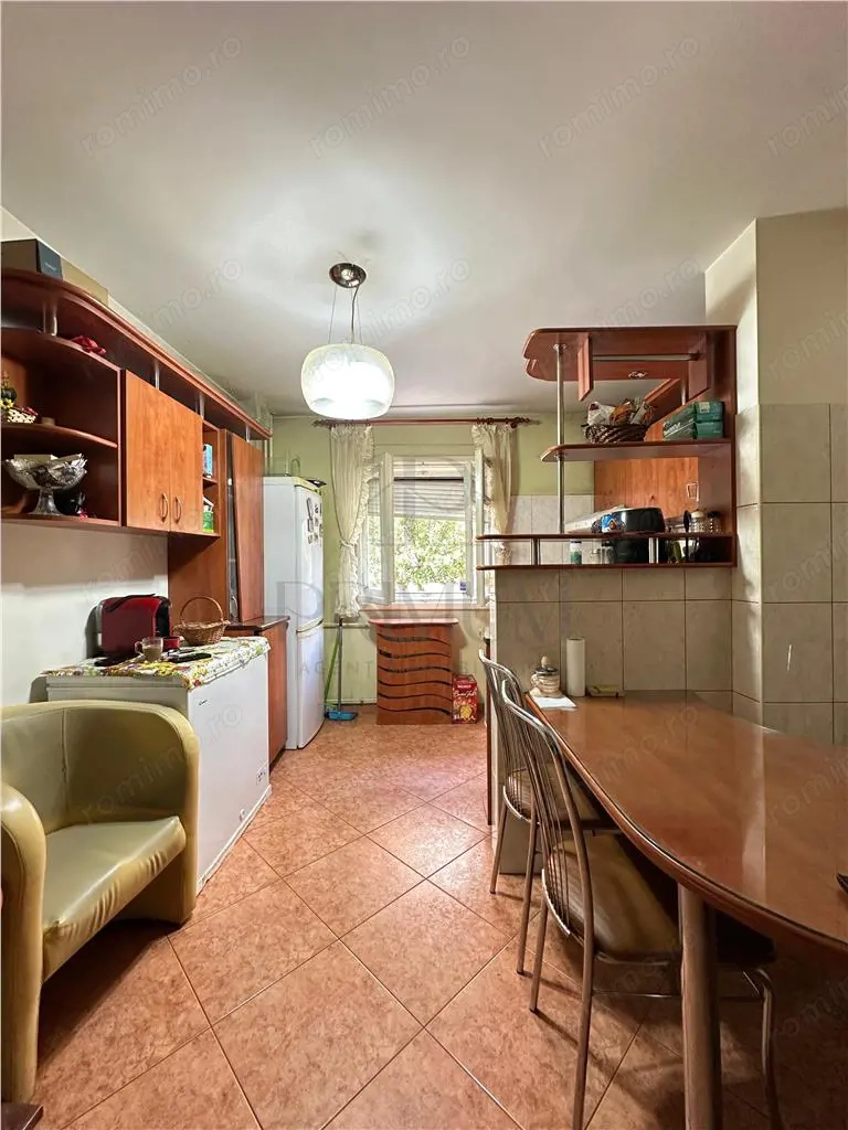 STEAUA - 2 Camere - DECOMANDAT - Parter inalt - 2003