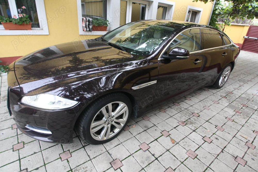 Proprietar vand masina Jaguar XJL, stare ireprosabila