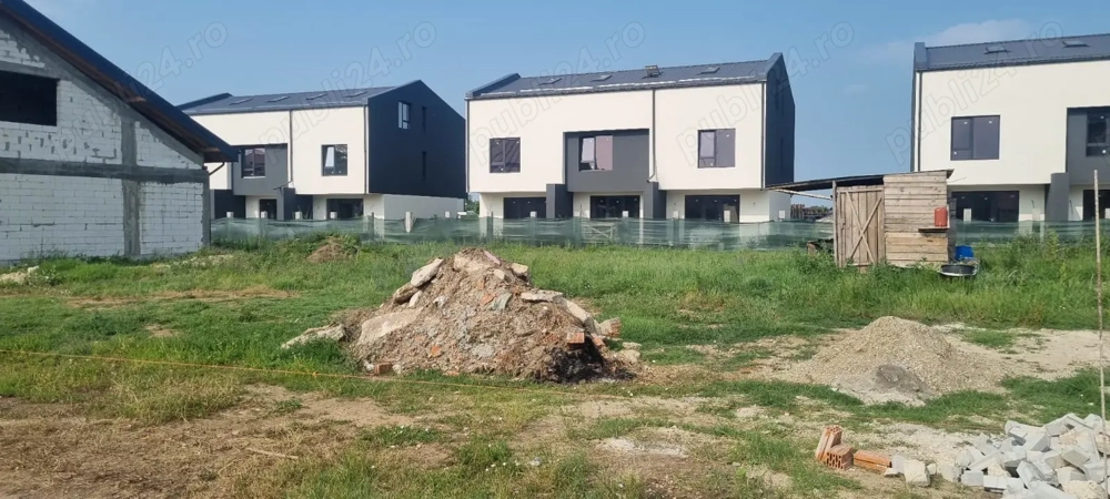 Teren intravilan 500 mp. - 4000 mp.