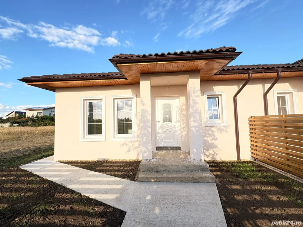 vand casa tip duplex