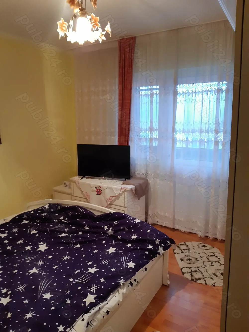 Vând ap.4 in Adjud ,BN. cam.2 bai 2 balcoane 2 ,3 3 cu acoperiș ,pod închis și boxa subsol..