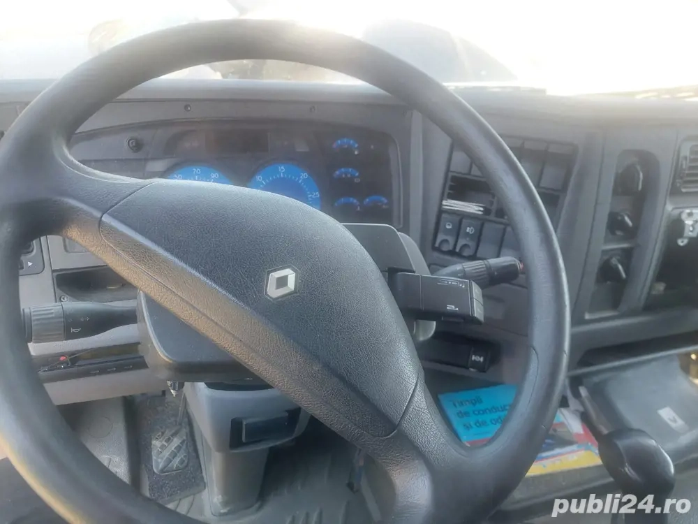 vand camion renault midlum an 2005 vand camion renault midlum an 2005